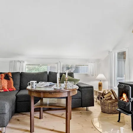 2 Bedroom In * Højby