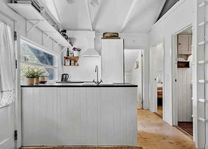 2 Bedroom In * Højby