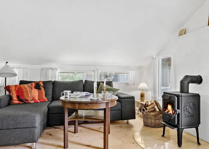 2 Bedroom In * Højby